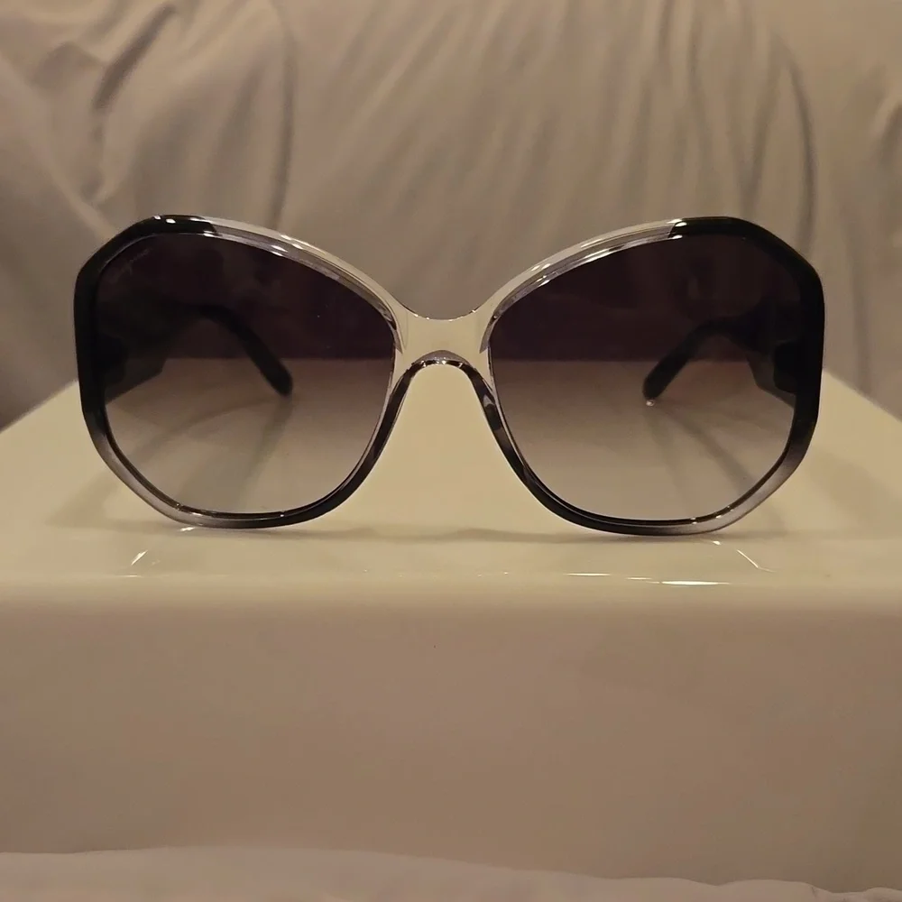 Ferragamo Oversized Gray Gradient Sunglasses brand new in box